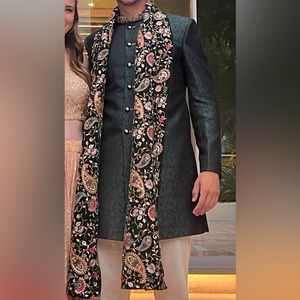 Beautiful Indian male outfit worn once.comes with scarf as well